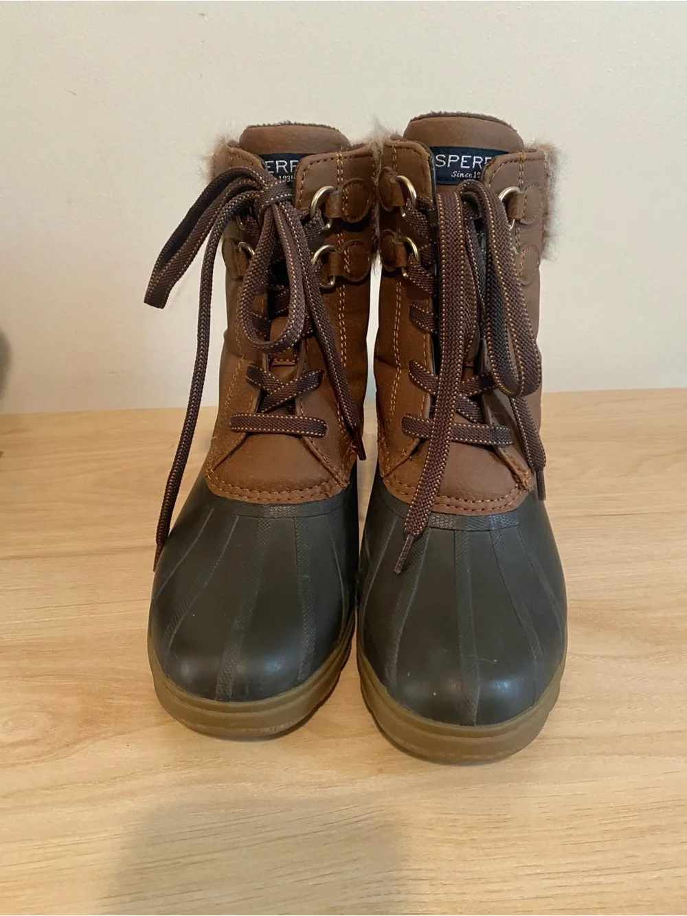 Sperry Two-Tone Brown Waterproof Lace-Up Winter Boot with Faux Fur 6.5